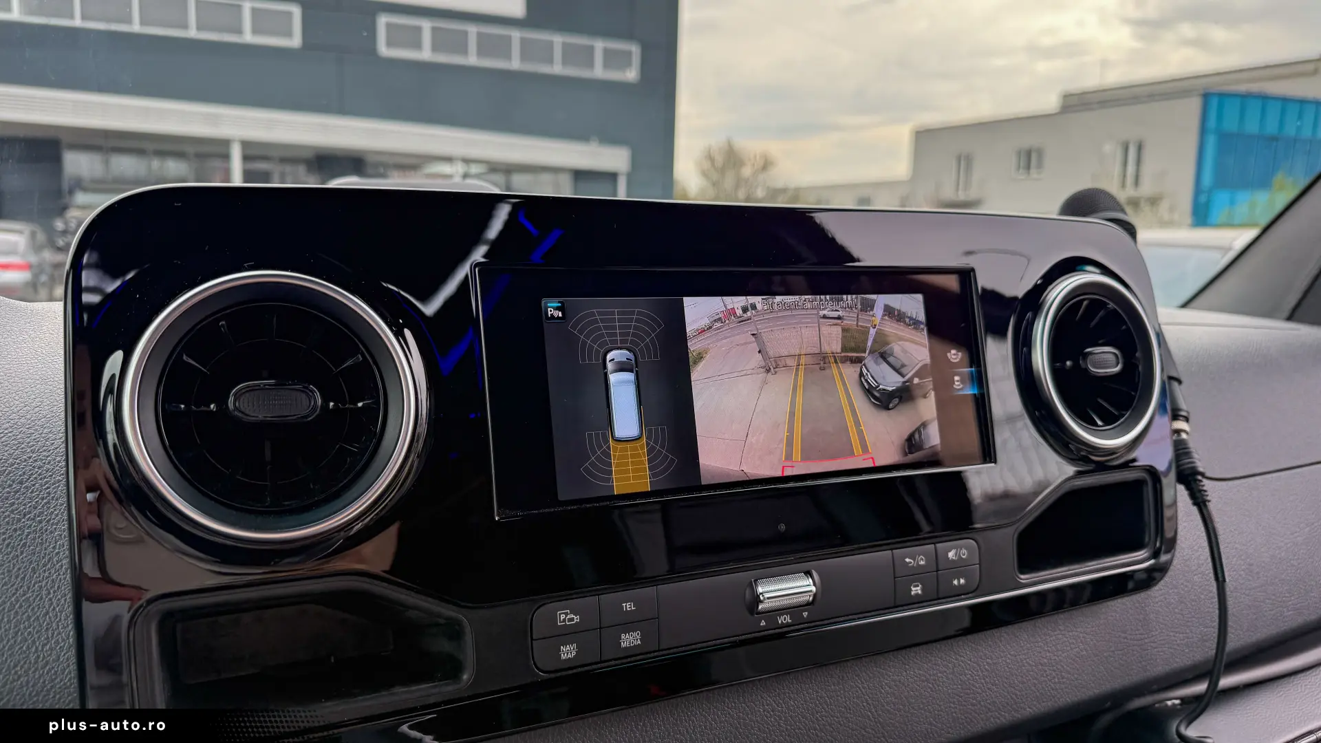 Mercedes-Benz Sprinter 519 CDI – VIP 18 locuri