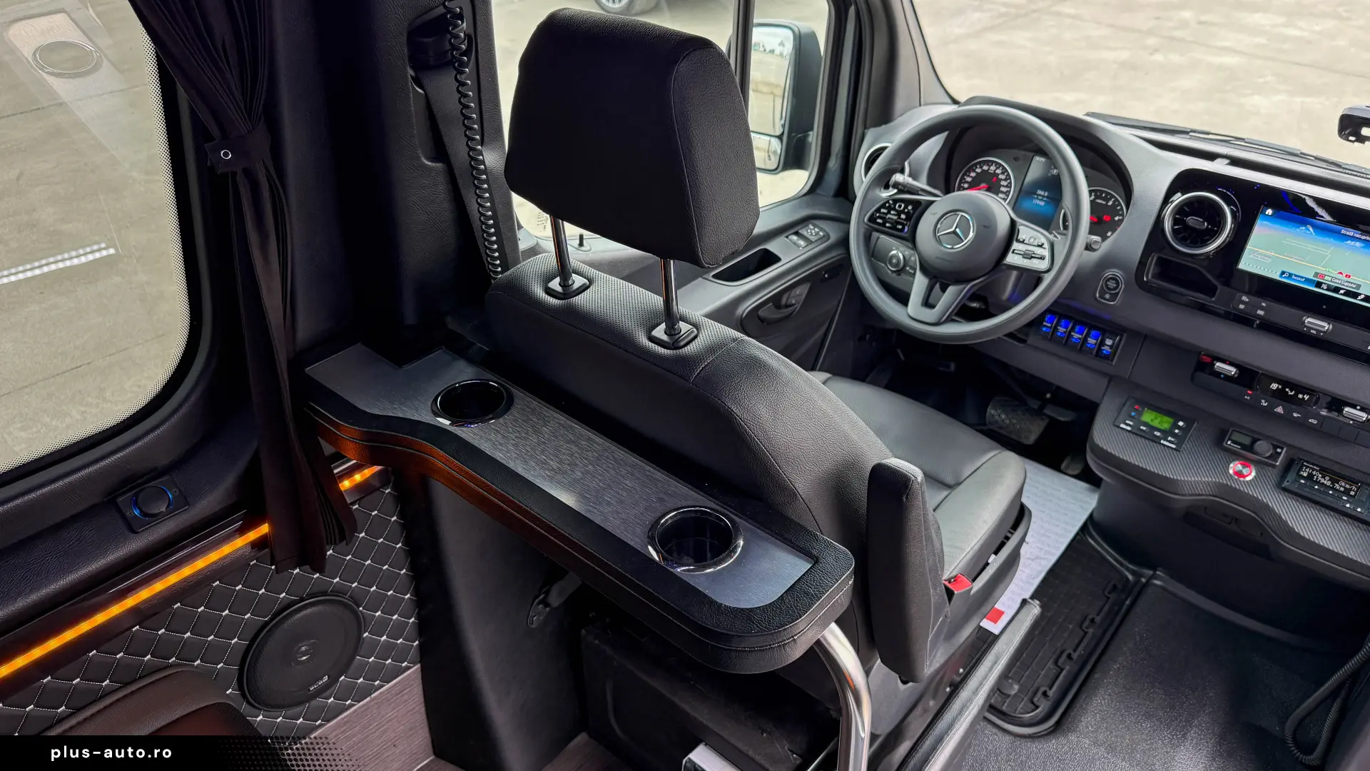 Mercedes-Benz Sprinter 519 CDI – VIP 18 locuri