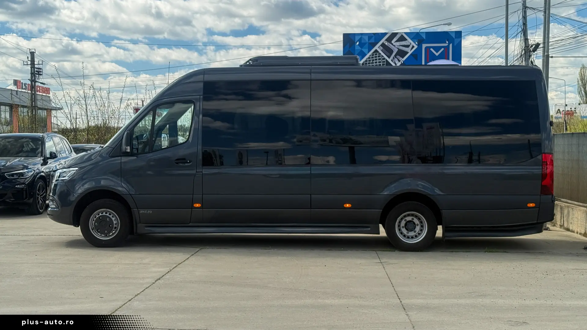 Mercedes-Benz Sprinter 519 CDI – VIP 18 locuri