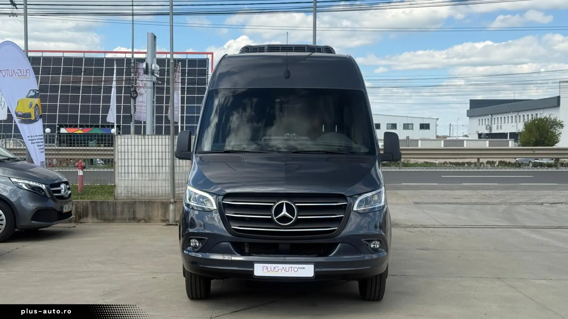 Mercedes-Benz Sprinter 519 CDI – VIP 18 locuri