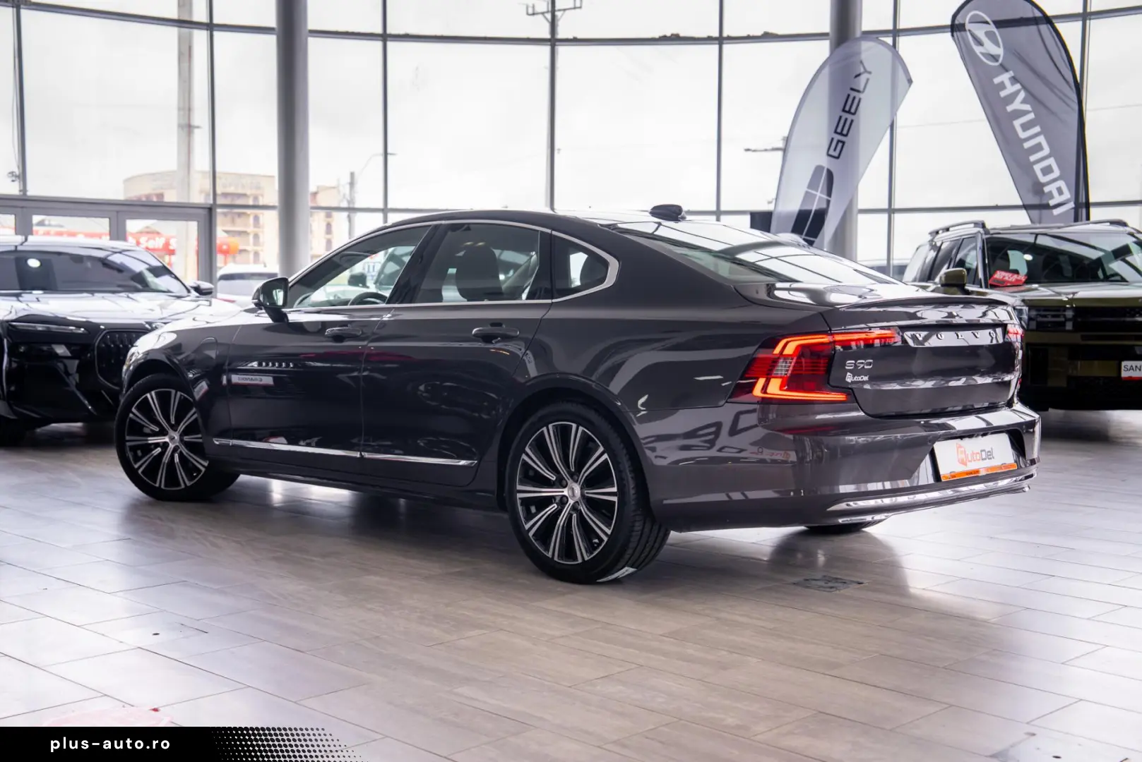 Volvo S90 T8 Recharge AWD Geartronic „Plus Bright”