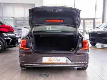 Volvo S90 T8 Recharge AWD Geartronic „Plus Bright”