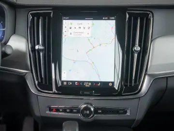 Volvo S90 T8 Recharge AWD Geartronic „Plus Bright”
