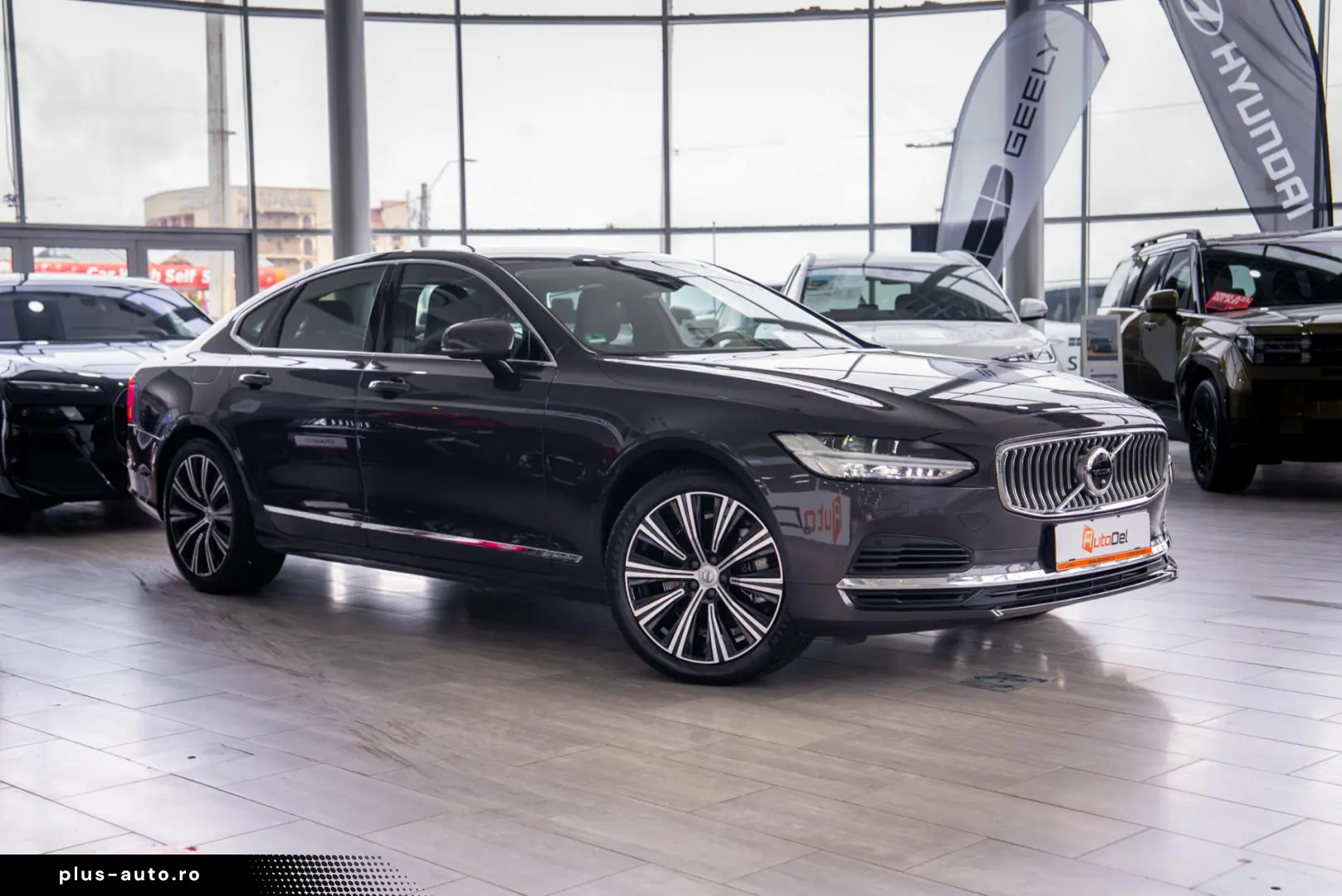 Volvo S90 T8 Recharge AWD Geartronic „Plus Bright”