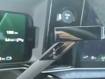 RENAULT 4 BEV 52kWh 150CP techno