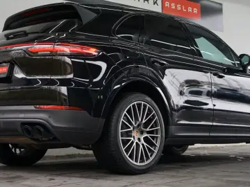 Porsche Cayenne Platinum Edition Pano Bose Keyless