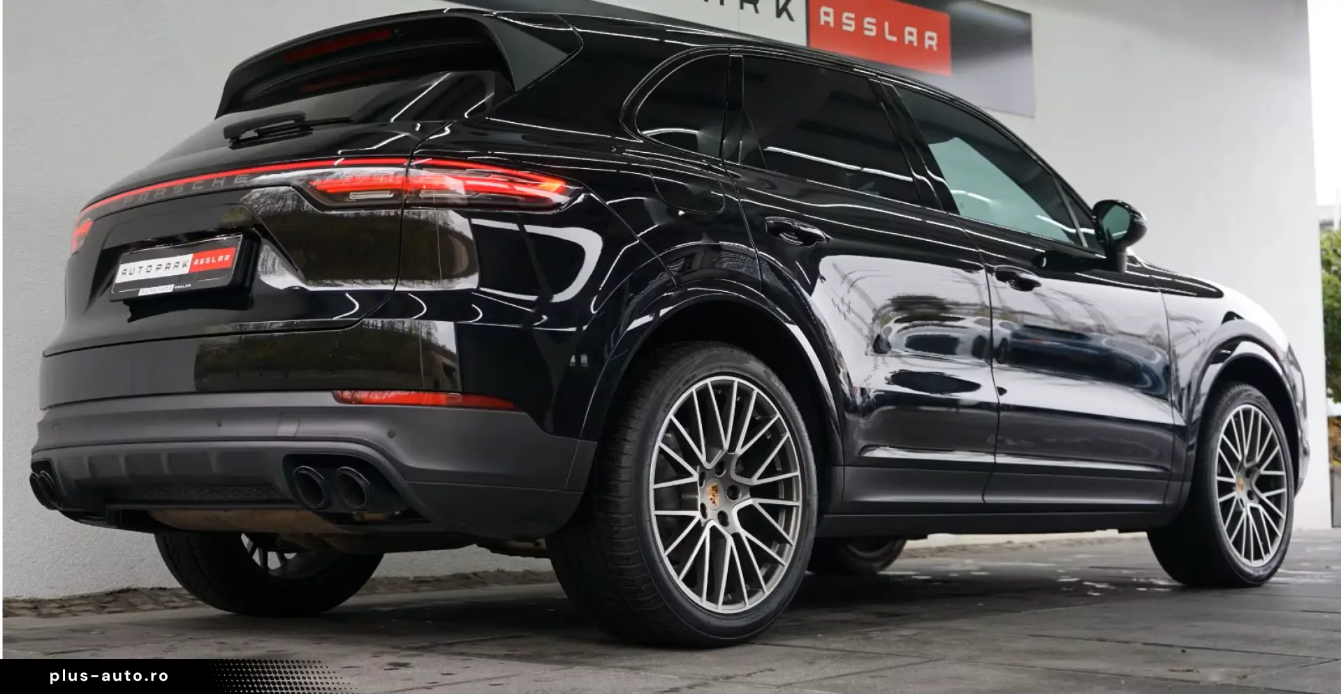 Porsche Cayenne Platinum Edition Pano Bose Keyless