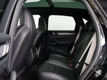 Porsche Cayenne Platinum Edition Pano Bose Keyless