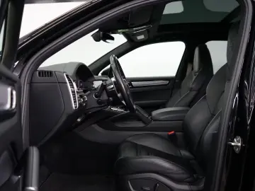 Porsche Cayenne Platinum Edition Pano Bose Keyless