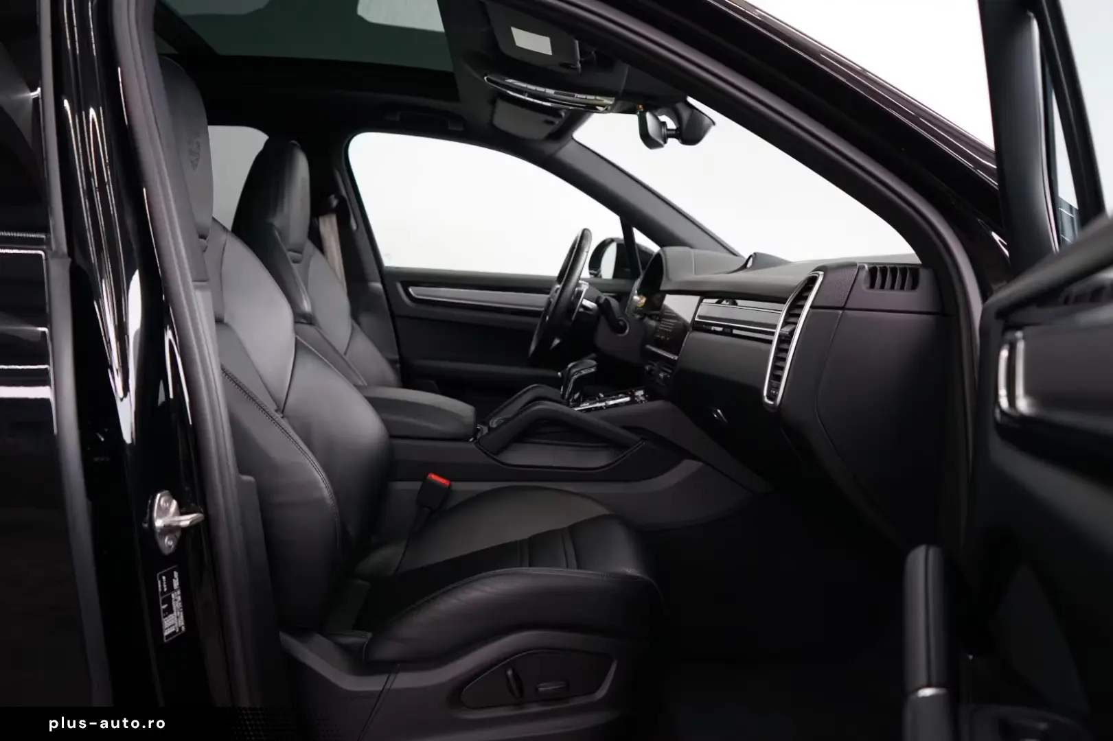 Porsche Cayenne Platinum Edition Pano Bose Keyless