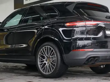 Porsche Cayenne Platinum Edition Pano Bose Keyless