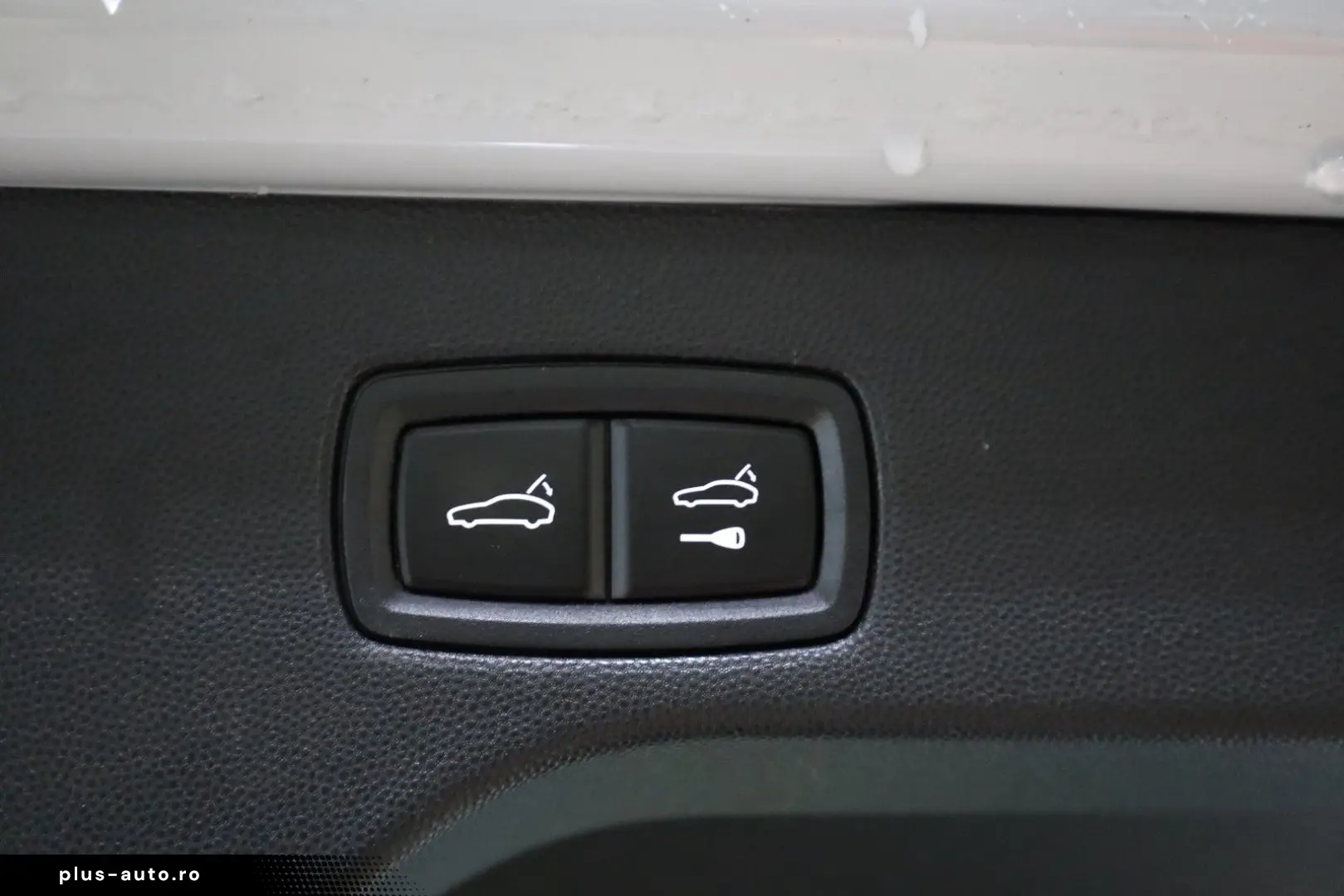 PORSCHE Macan Electric PASM BOSE