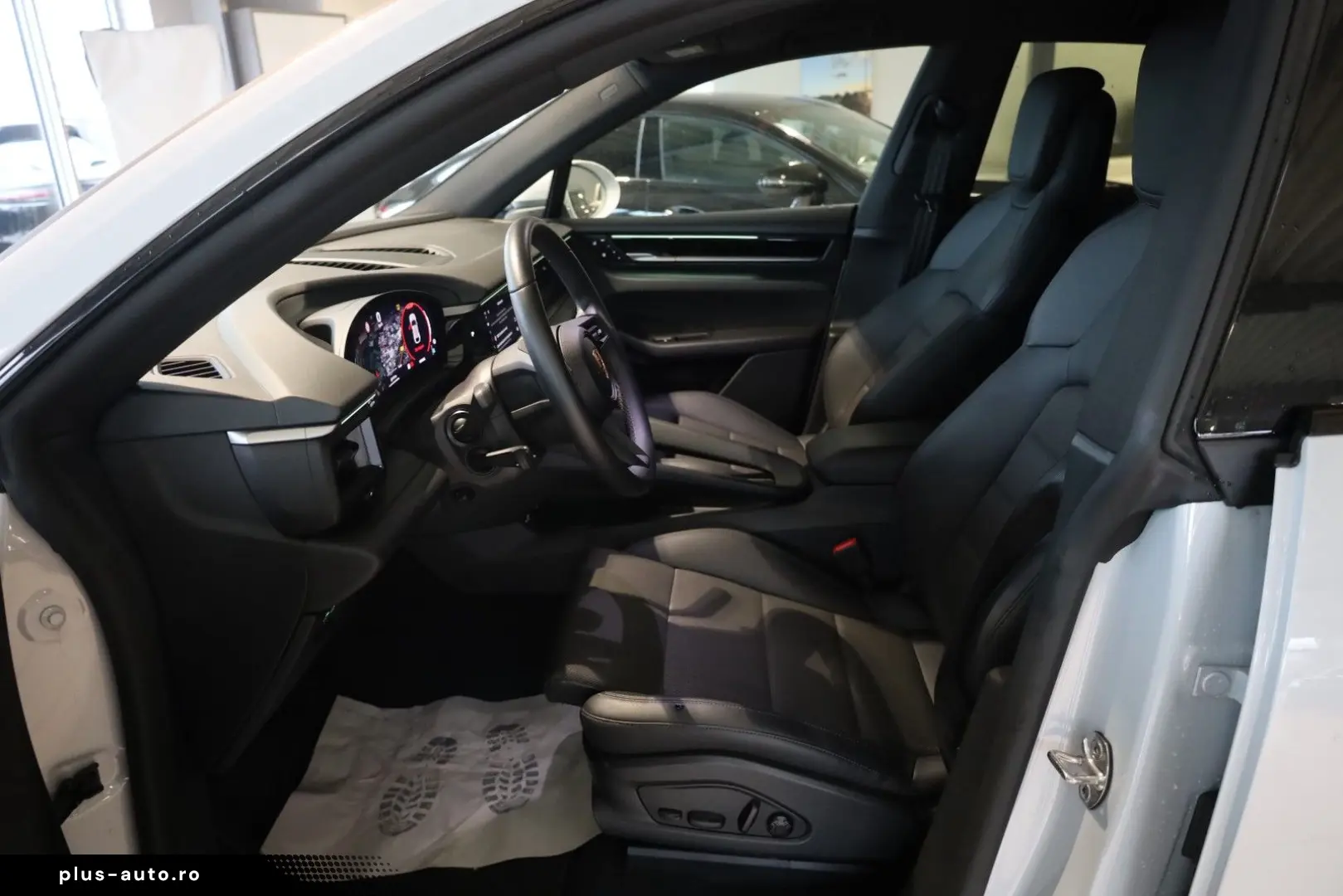 PORSCHE Macan Electric PASM BOSE