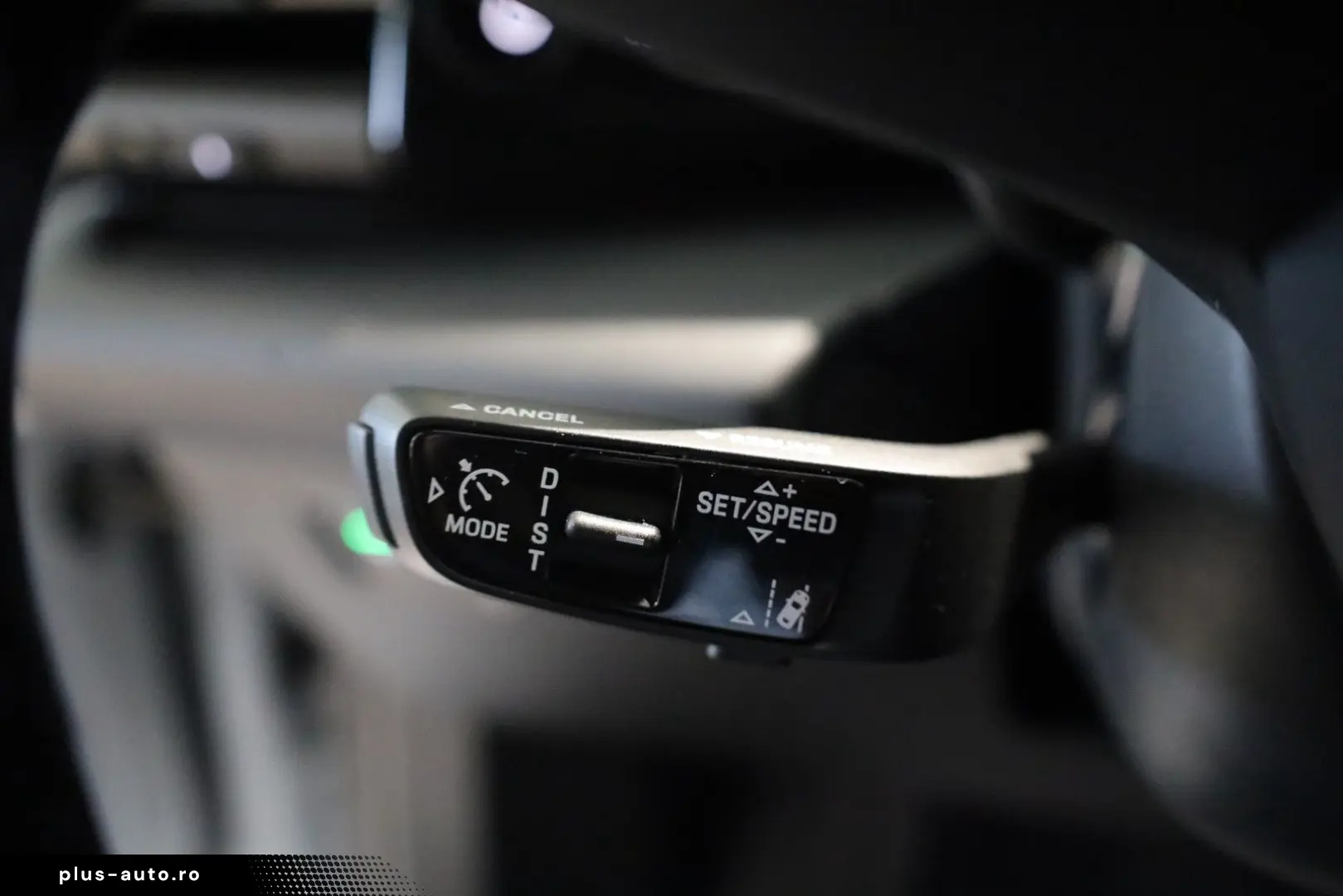 PORSCHE Macan Electric PASM BOSE