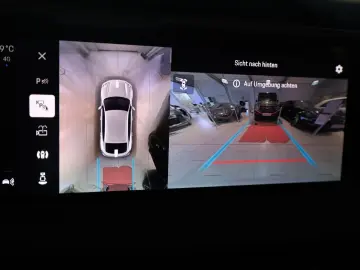 PORSCHE Macan Electric PASM BOSE