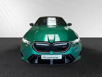 BMW M5 Limousine Bowers