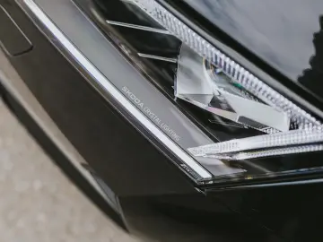 Skoda Octavia – 2.0 TDI  DSG  2025  Full LED  ACC