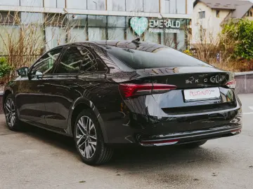 Skoda Octavia – 2.0 TDI  DSG  2025  Full LED  ACC