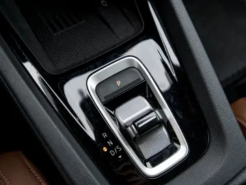 Skoda Octavia – 2.0 TDI  DSG  2025  Full LED  ACC