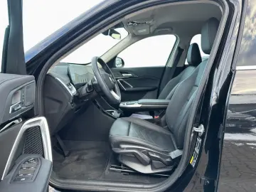 BMW iX1 xDrive 30 xLine