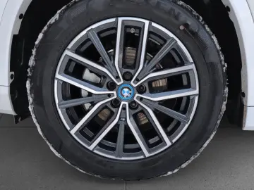 BMW iX1 eDrive20 M Sport Panoramic