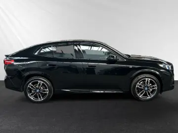 BMW iX2 eDrive20 M Sport