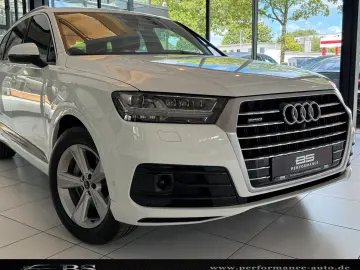 AUDI Q7 50 TDI  S-LINE MATRIX ACC 360 KAMERA 7-SITZER