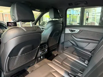 AUDI Q7 50 TDI  S-LINE MATRIX ACC 360 KAMERA 7-SITZER