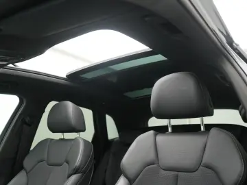 AUDI Q5 quattro S line NAVI VIRT SHZ CARPLAY LED AHK