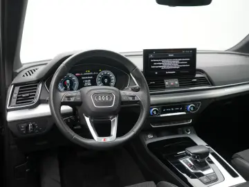 AUDI Q5 quattro S line NAVI VIRT SHZ CARPLAY LED AHK