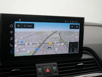 AUDI Q5 quattro S line NAVI VIRT SHZ CARPLAY LED AHK