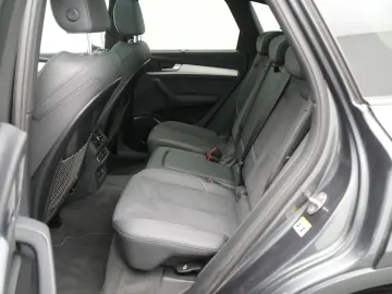 AUDI Q5 quattro S line NAVI VIRT SHZ CARPLAY LED AHK