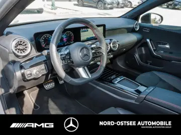 MERCEDES-BENZ A 200 LIMOUSINE AMG LINE PANORAMA NIGHT KEY