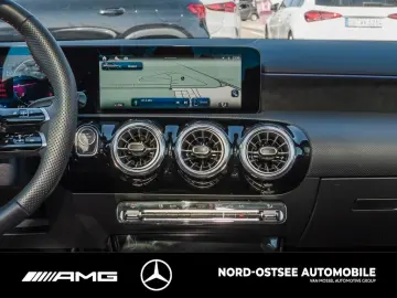 MERCEDES-BENZ A 200 LIMOUSINE AMG LINE PANORAMA NIGHT KEY