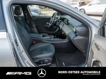 MERCEDES-BENZ A 200 LIMOUSINE AMG LINE PANORAMA NIGHT KEY