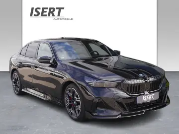 BMW 550e xDrive Lim. M Sport Pro A.  PERFORMANCE B&W