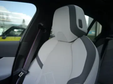 BMW 550e xDrive Lim. M Sport Pro A.  PERFORMANCE B&W