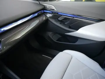 BMW 550e xDrive Lim. M Sport Pro A.  PERFORMANCE B&W