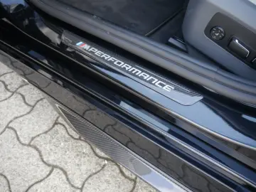 BMW 550e xDrive Lim. M Sport Pro A.  PERFORMANCE B&W