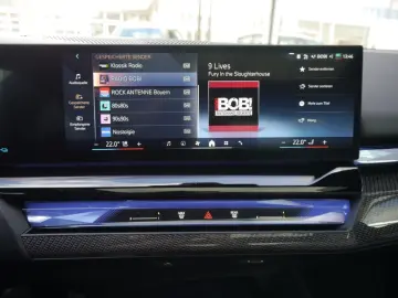 BMW 550e xDrive Lim. M Sport Pro A.  PERFORMANCE B&W