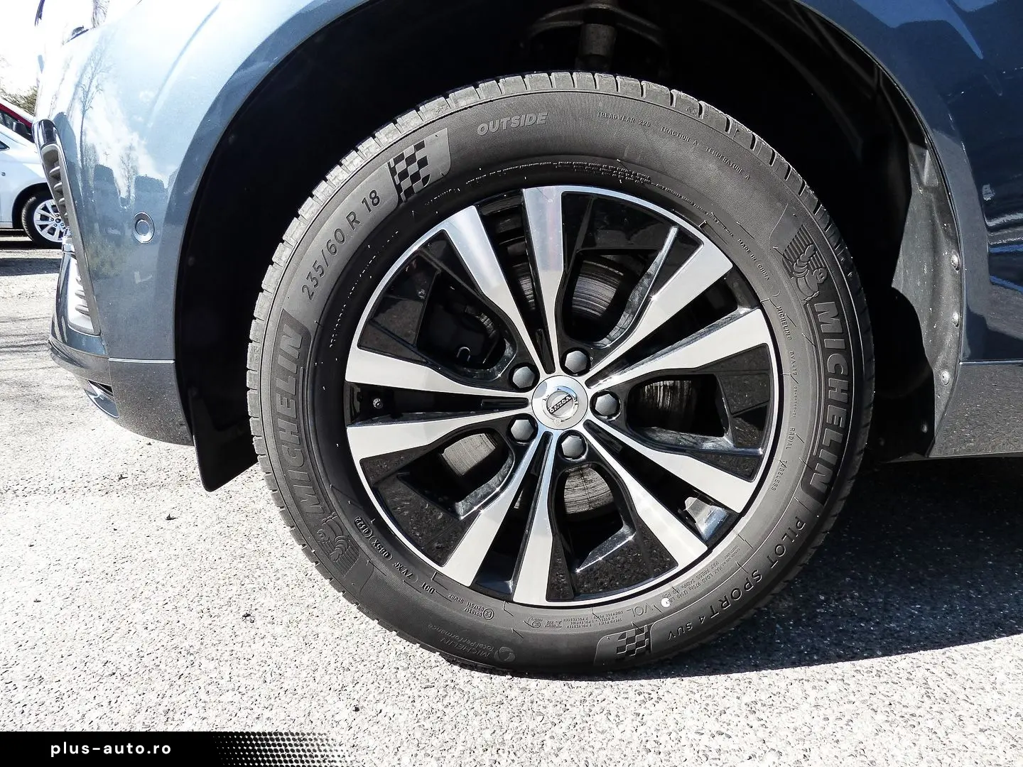 VOLVO XC60 Momentum Pro 2WD AHK Digitales Cockpit Soun