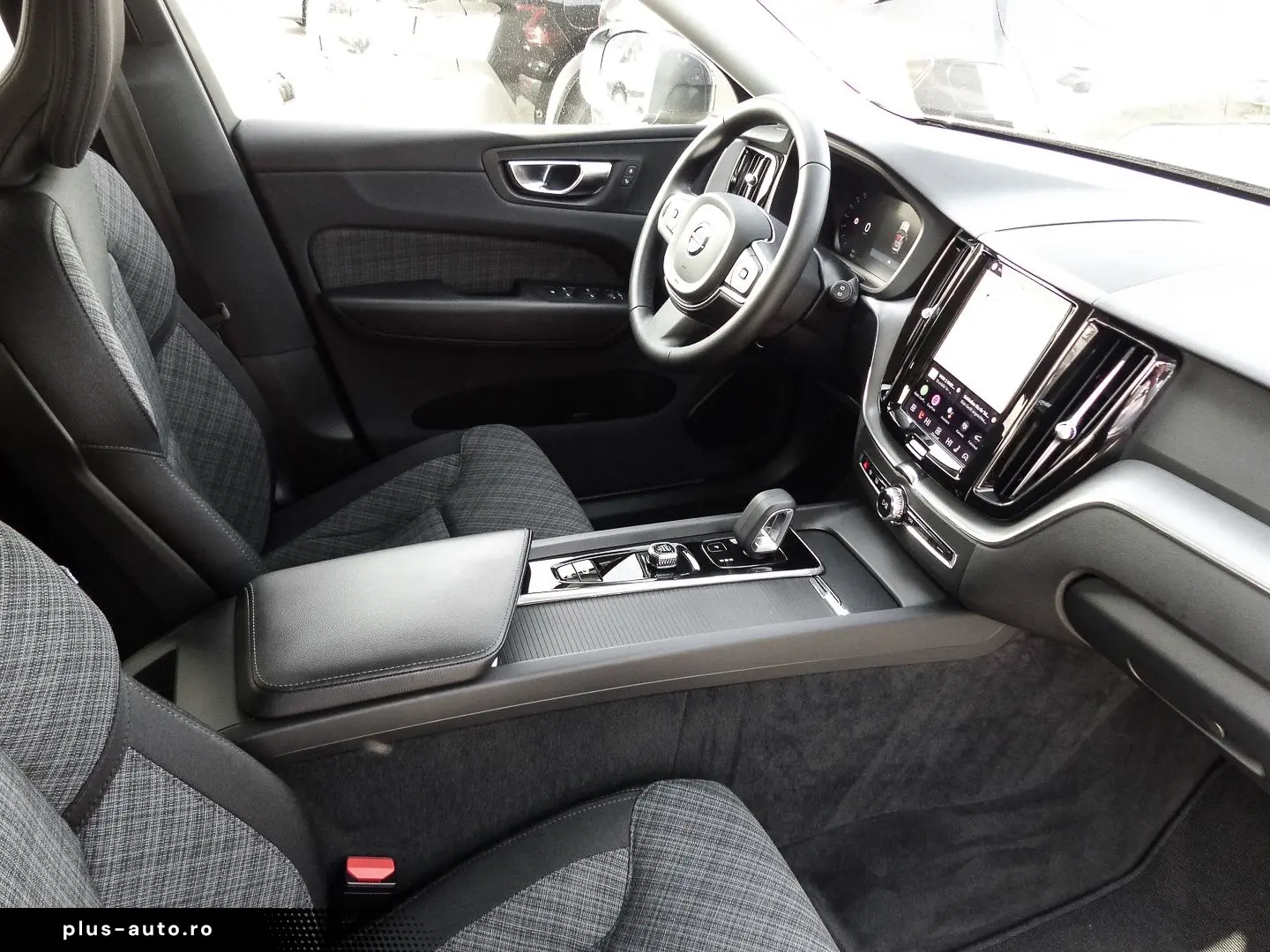 VOLVO XC60 Momentum Pro 2WD AHK Digitales Cockpit Soun