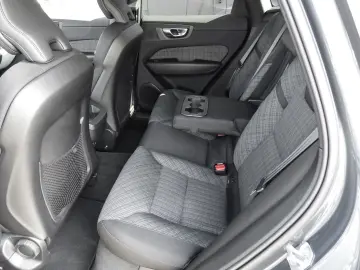 VOLVO XC60 Momentum Pro 2WD AHK Digitales Cockpit Soun