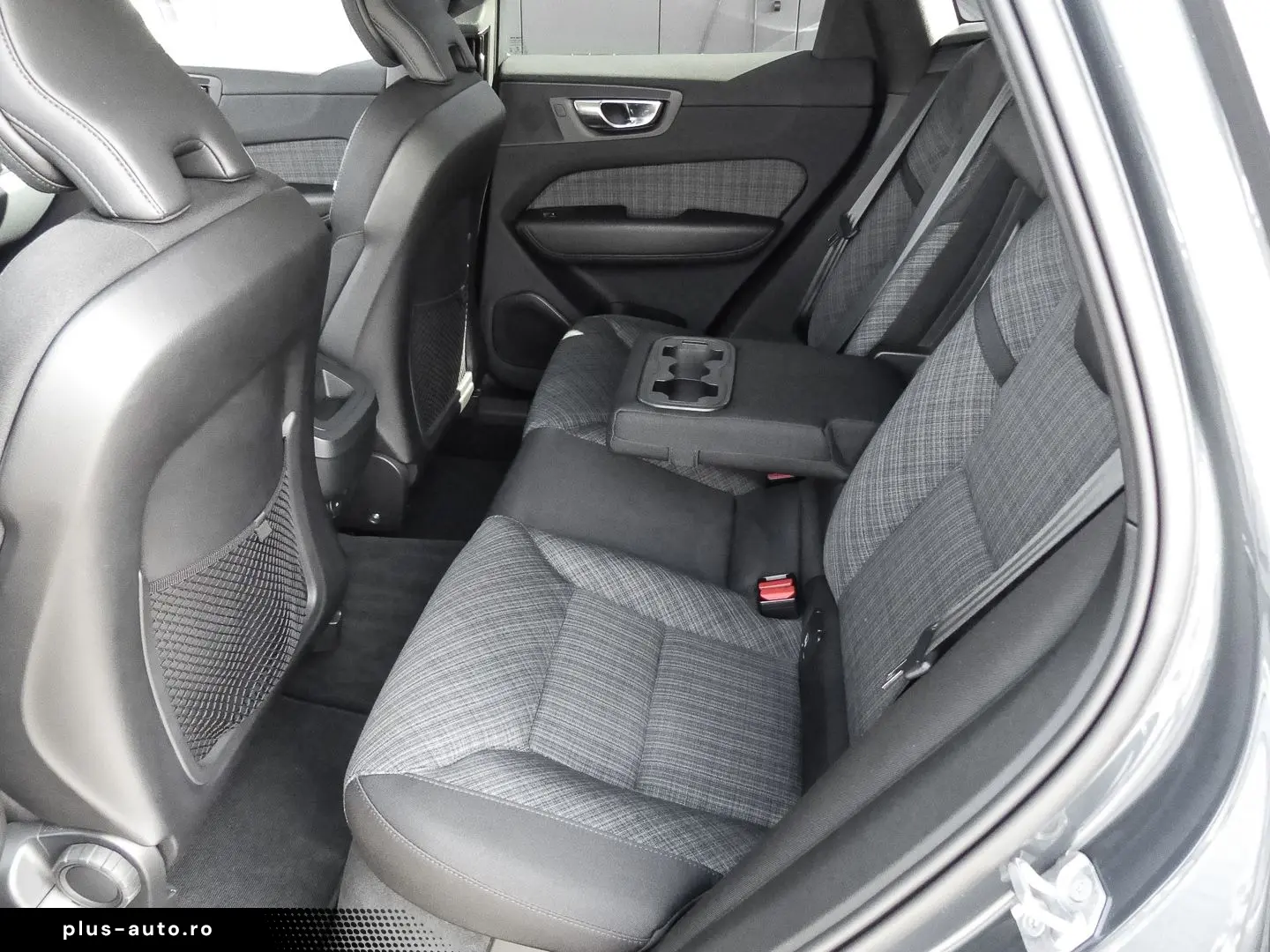 VOLVO XC60 Momentum Pro 2WD AHK Digitales Cockpit Soun