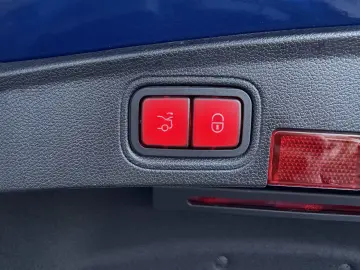 MERCEDES-BENZ C 220 D Coupe AMG 4-M Night Multibeam …