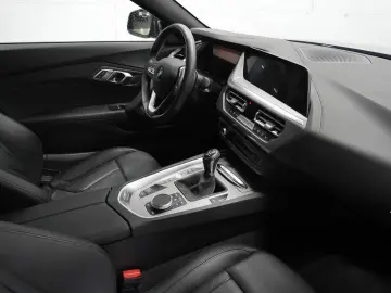 BMW Z4 sDrive20i M Paket Leder RFK HiFi 6-Gang