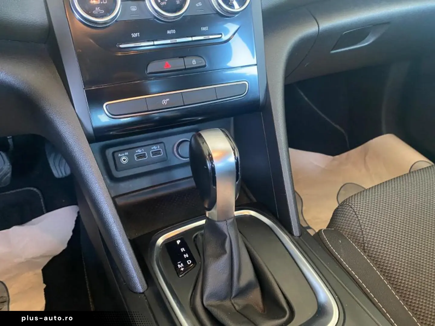 RENAULT MEGANE 1.3 TCe 140CP techno EDC