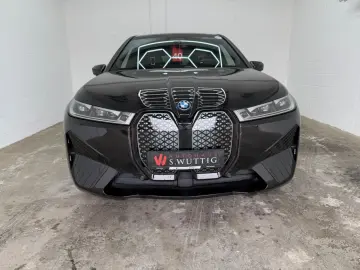 BMW iX 40 xDrive Sport LASER SOFT CLOSE SUITE ACC
