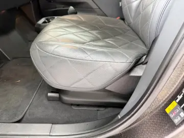 BMW iX 40 xDrive Sport LASER SOFT CLOSE SUITE ACC