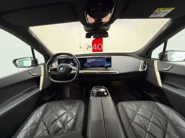 BMW iX 40 xDrive Sport LASER SOFT CLOSE SUITE ACC